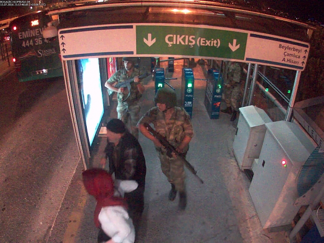 İhanet gecesine ait yeni görüntüler ortaya çıktı